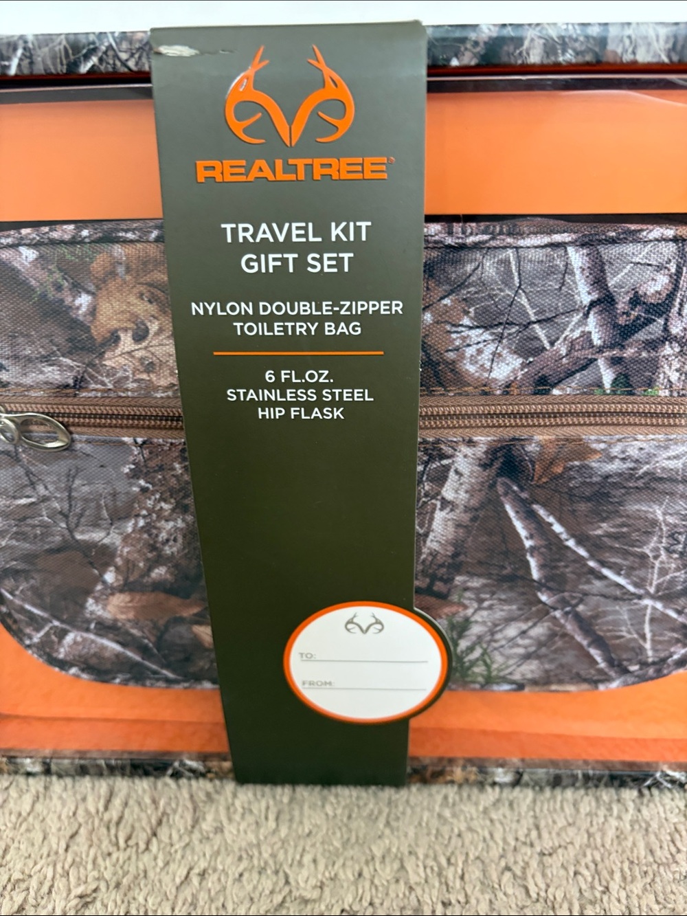 Realtree Travel Kit Gift Set - Picture 2 of 9